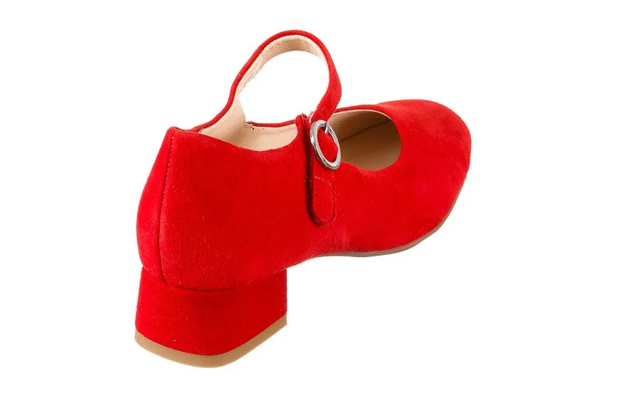 Ara Figurine Red