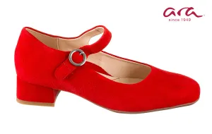 Ara Figurine Red