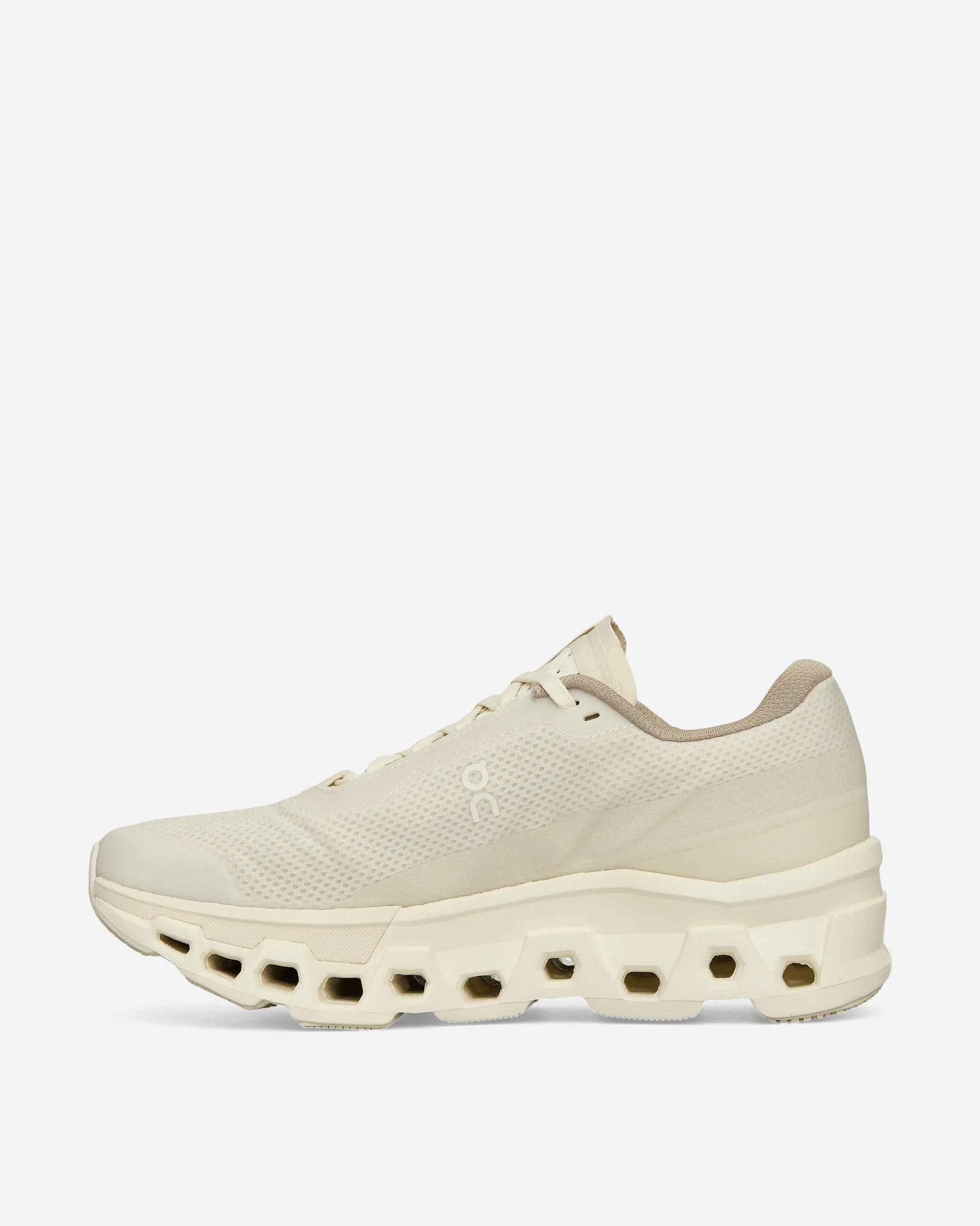 INVINCIBLE Cloudmonster 2 Sneakers Ivory / White