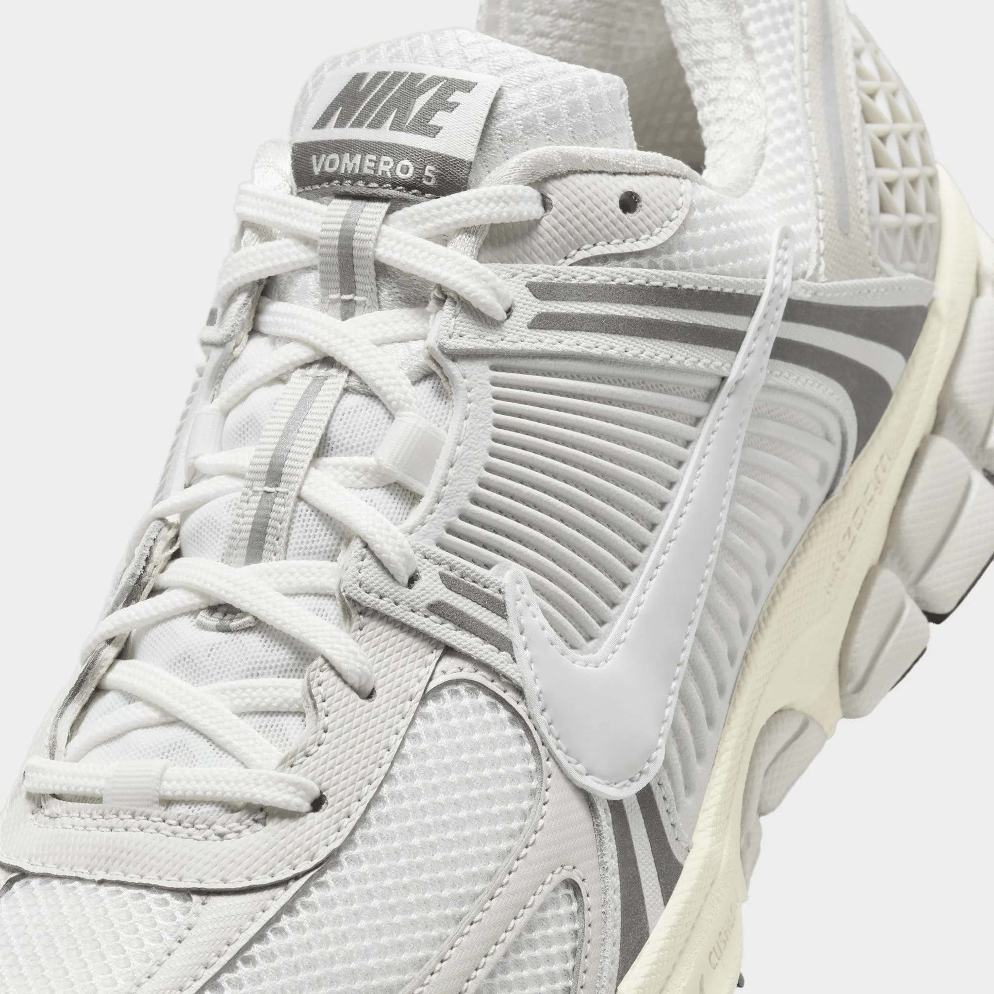 Nike Zoom Vomero 5 Platinum Tint / Photon Dust - Cashmere