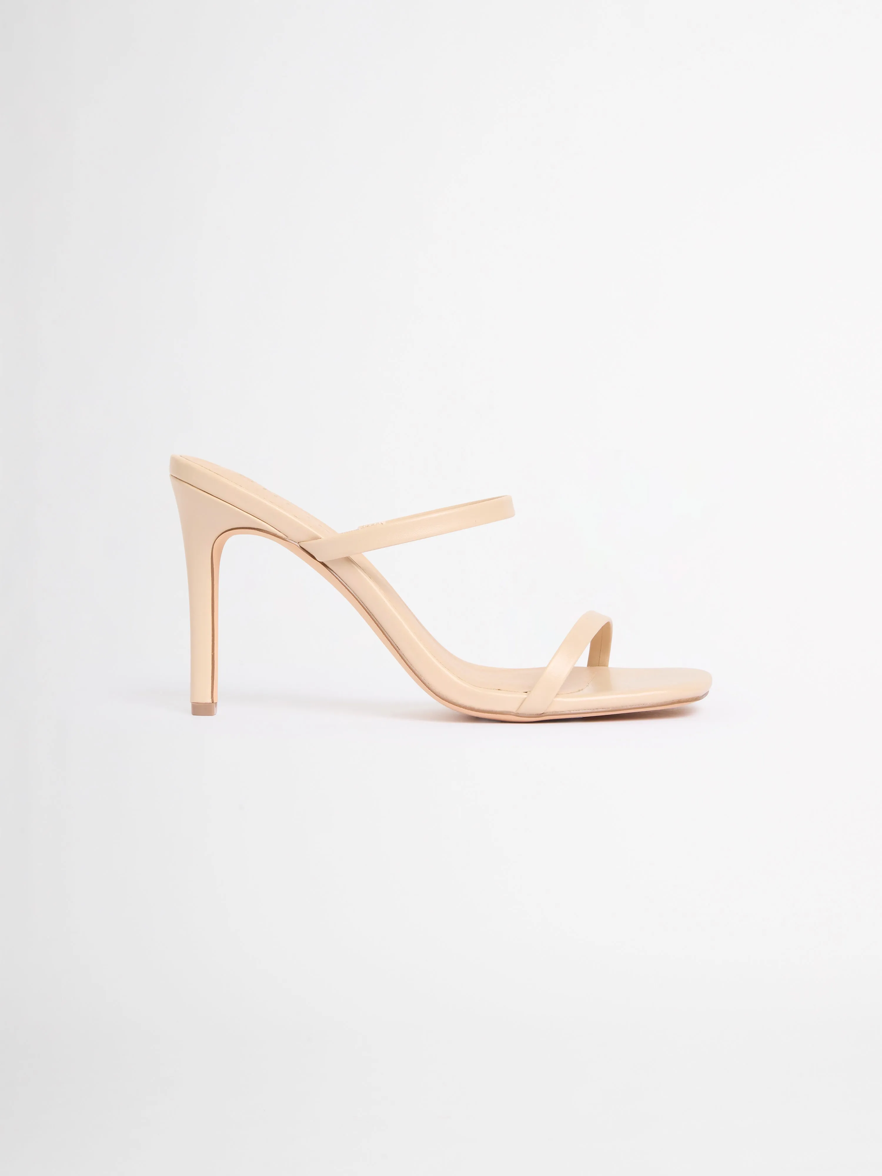 TINA HEEL